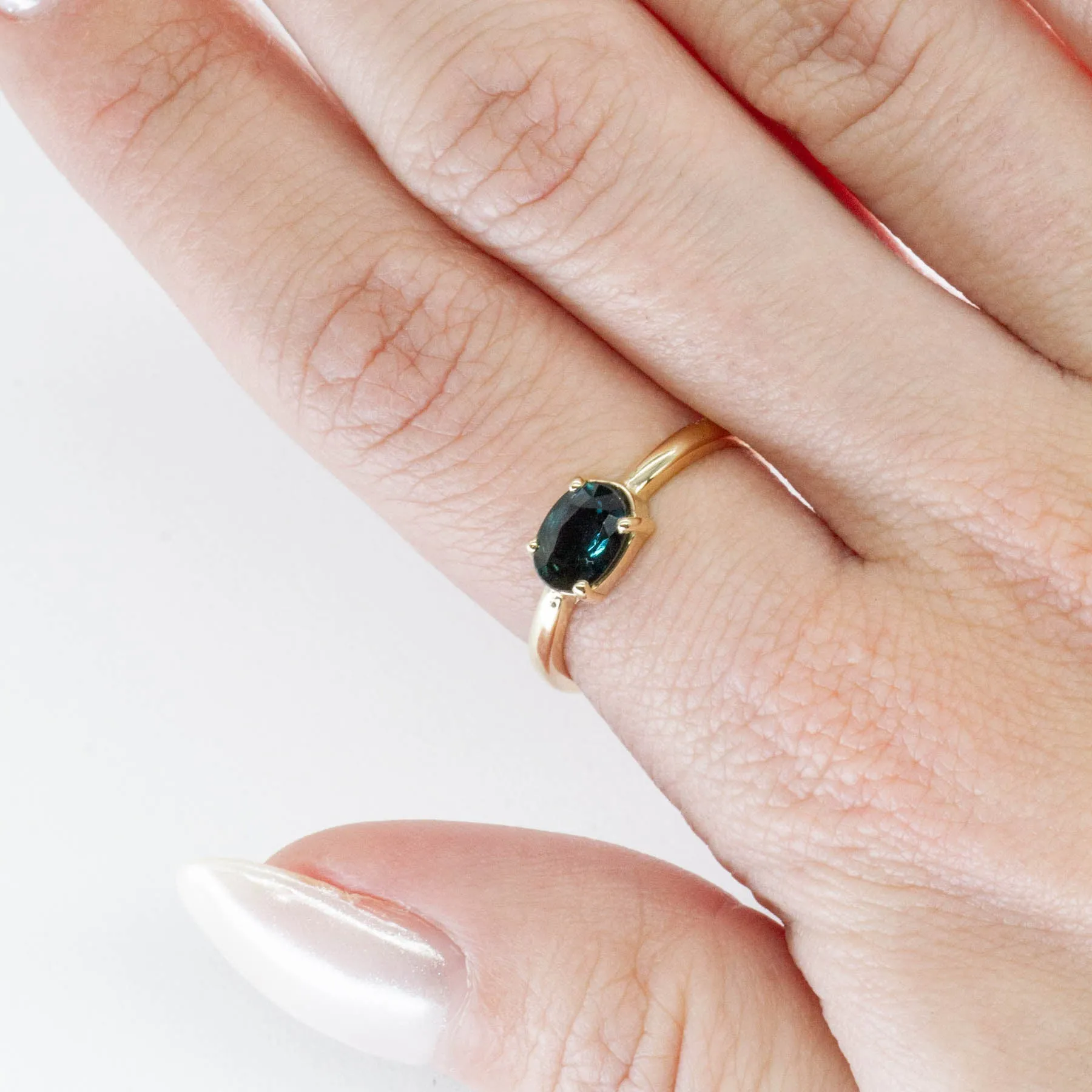 100 Ways' East West Oval Sapphire Ring | 1.02ct | SZ 6.75 |