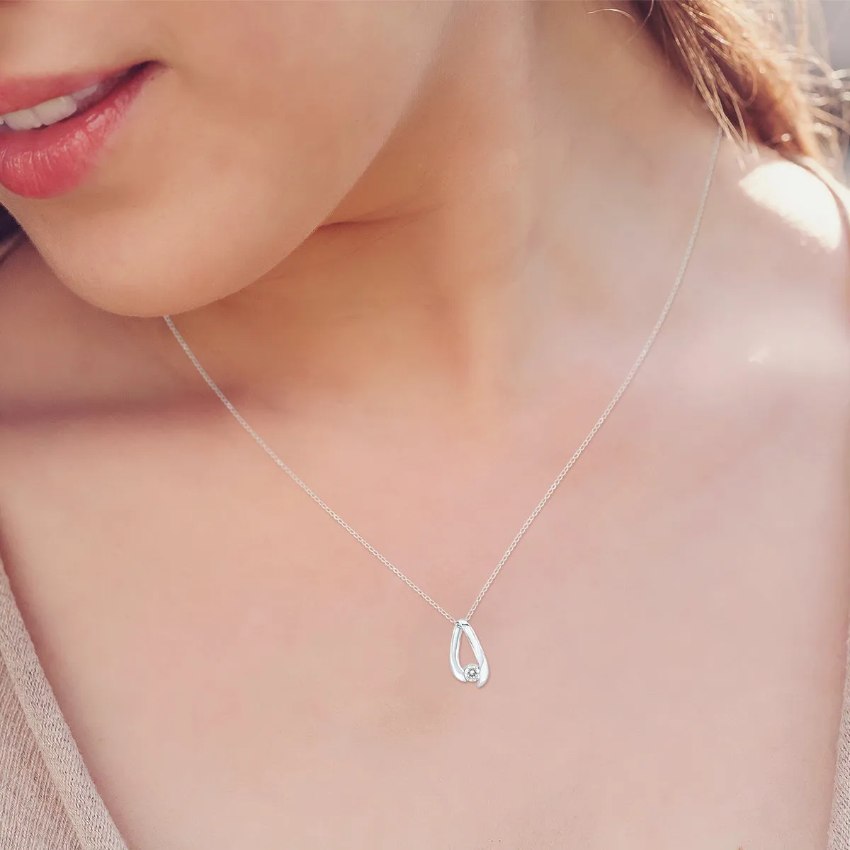 1/4 Ctw Natural Diamond Nestled Loop Pendant Necklace 10K White Gold