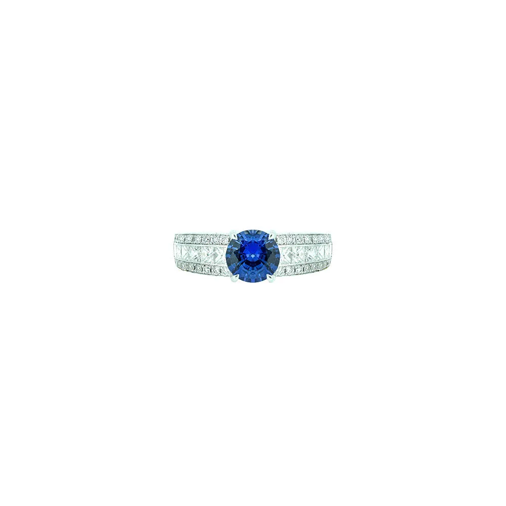 18 Karat White Gold Ring with Ceylon Sapphire and Diamonds