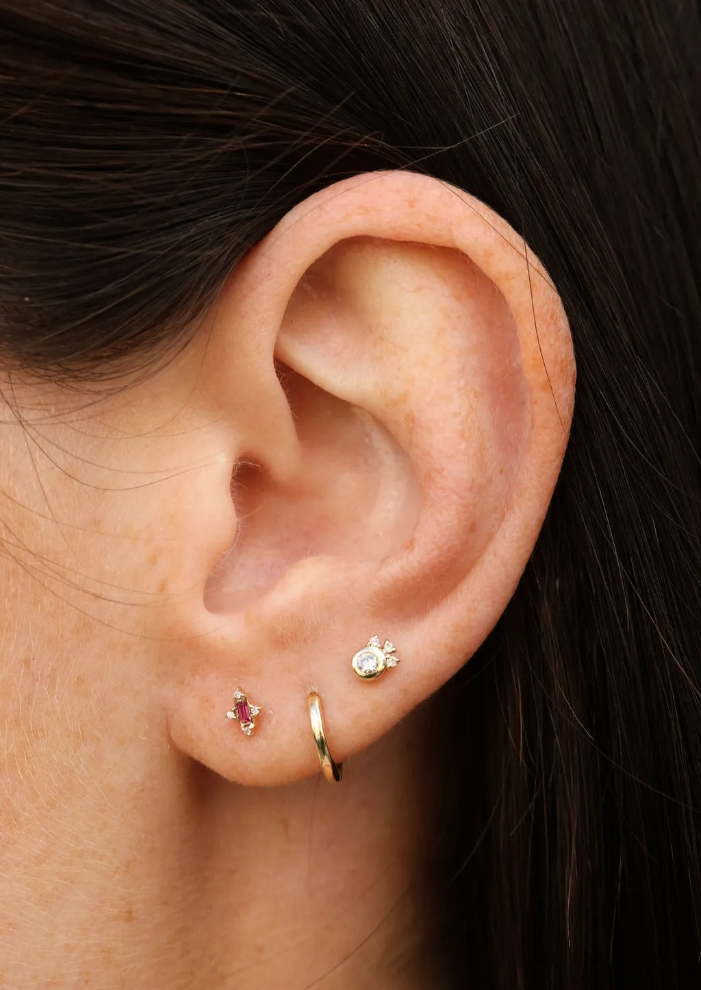 Amulet Stud with Ruby 10k SINGLE