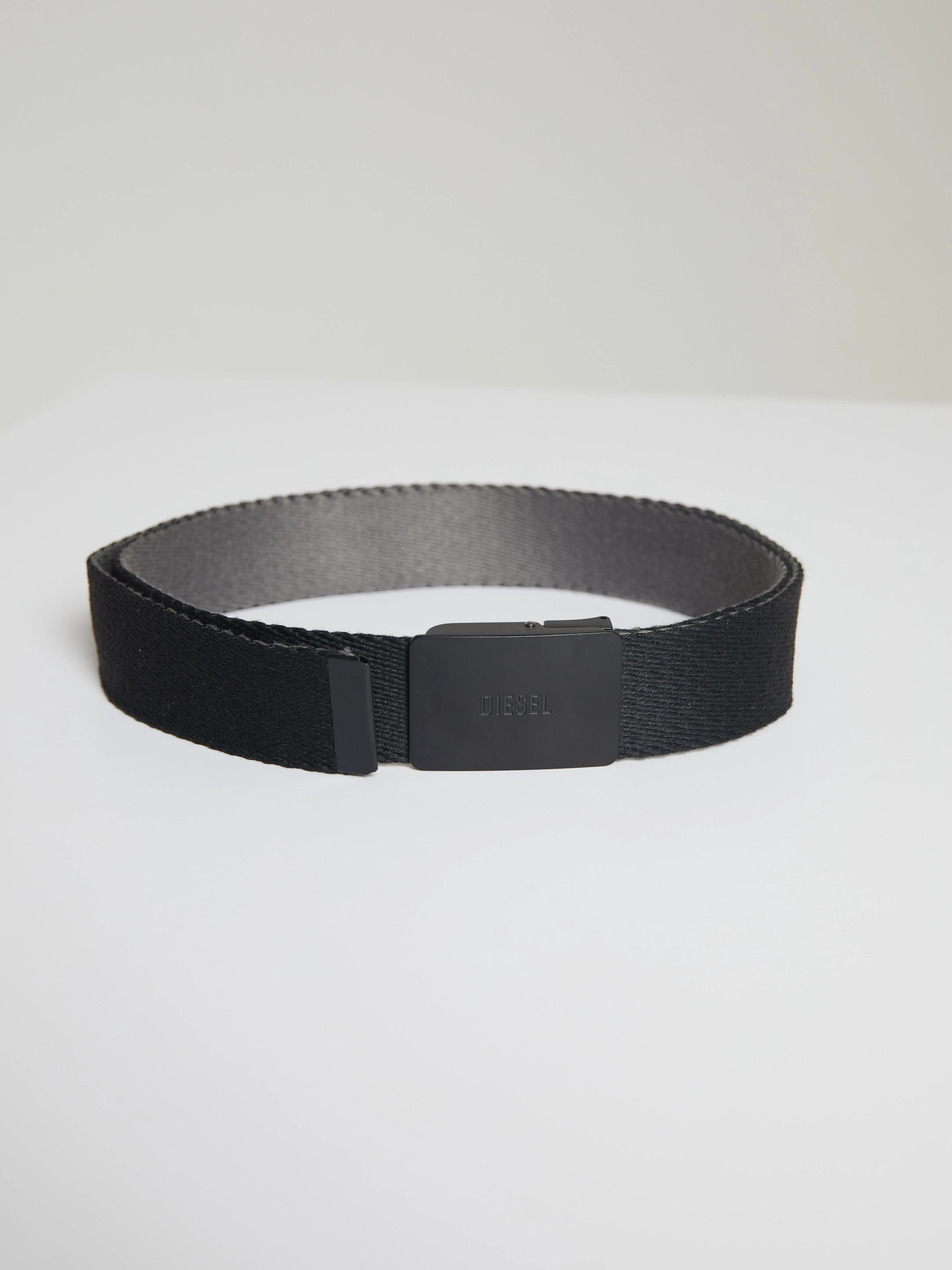 Black Aron Belt with Charcoal Accents