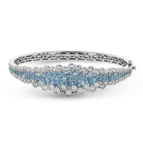 Bangle in 18K Gold with Diamonds