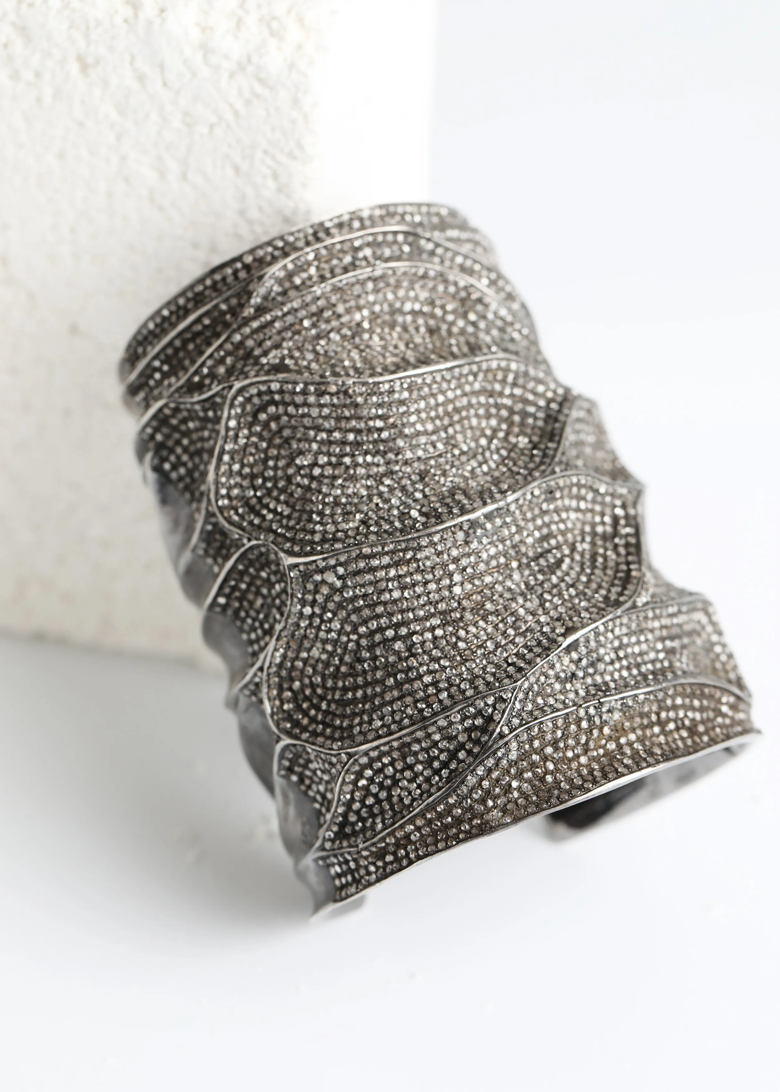 MAKAYLA DIAMOND CUFF BRACLET