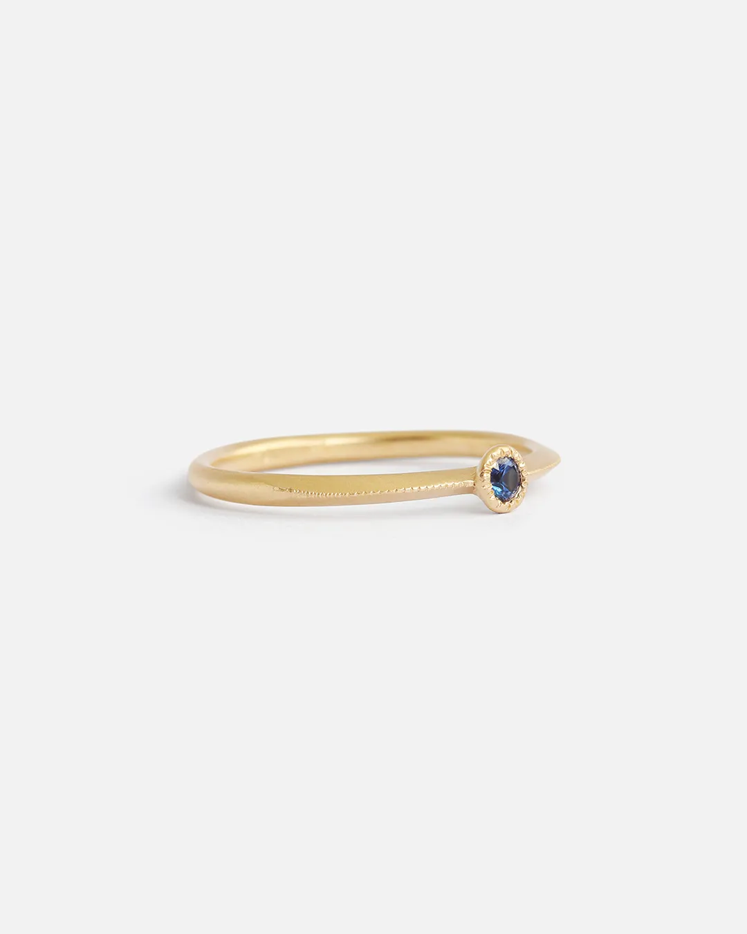 Melee Ball / Blue Sapphire Ring