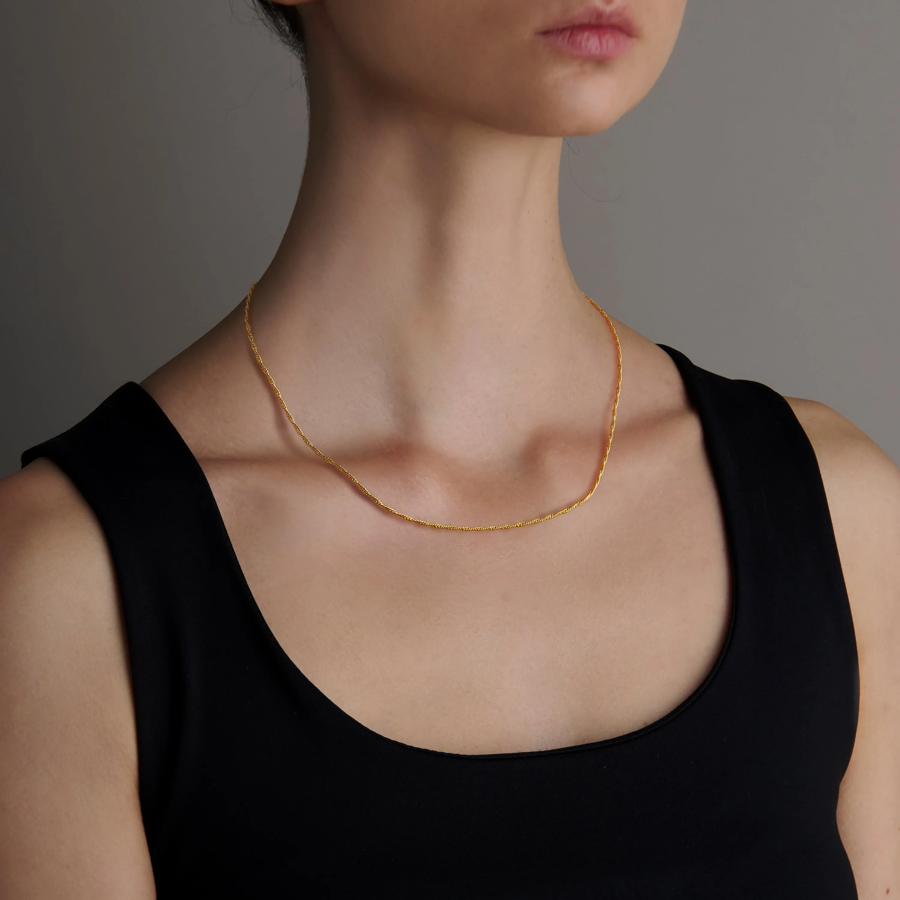 Narrow Twist Chain