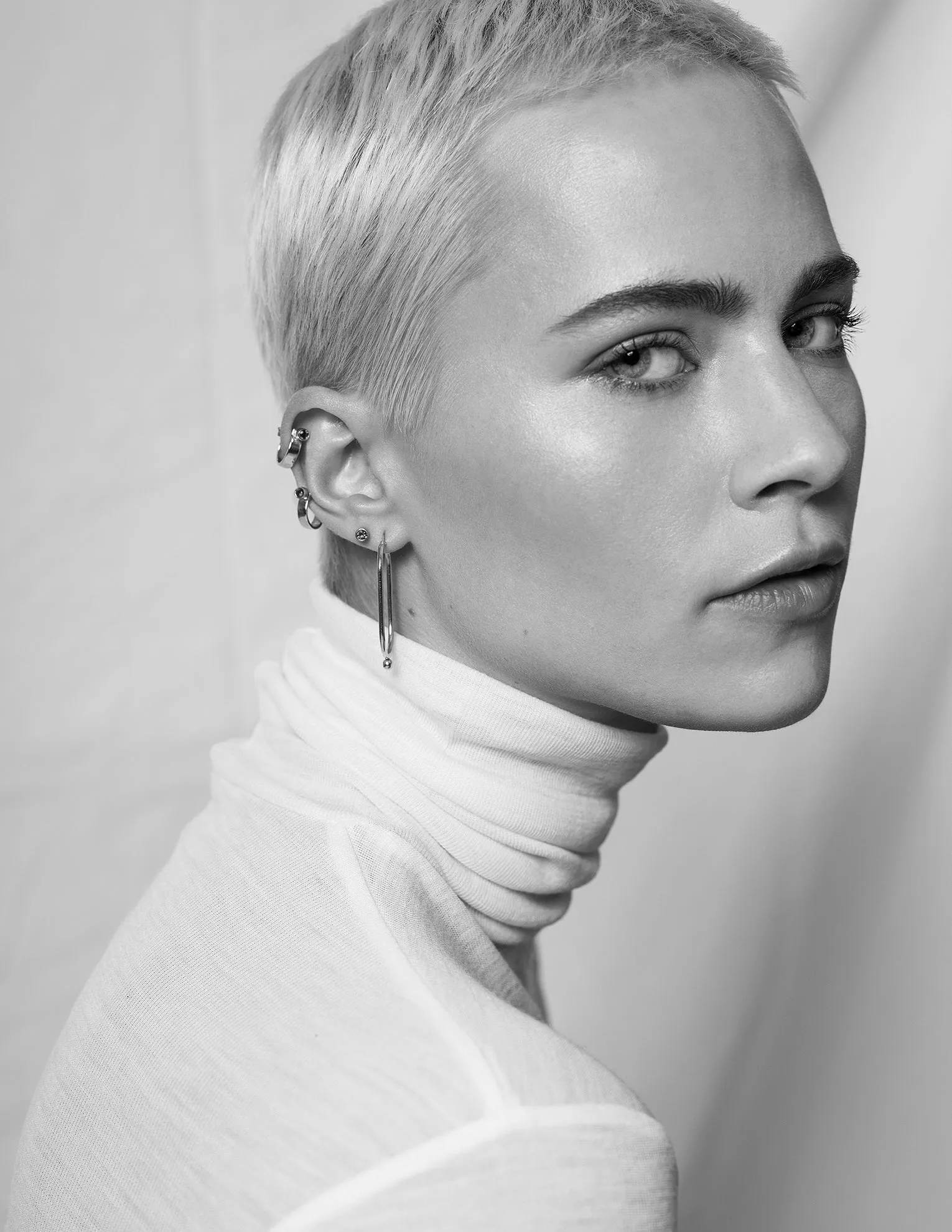 Rae Ruby earring <br>Silver